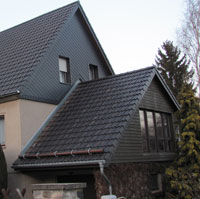 Giebelverkleidung in Waabendeckung